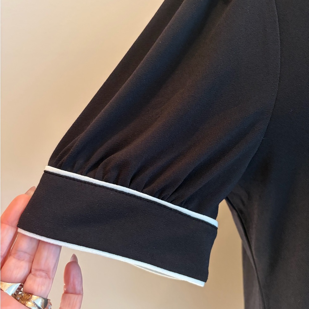 #185 Adrianna Papell NWT Beautiful Black Blouse with White Accents. Size S - Picture 8 of 15